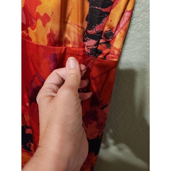 T Tahari size 10 red dress - Picture 5 of 11